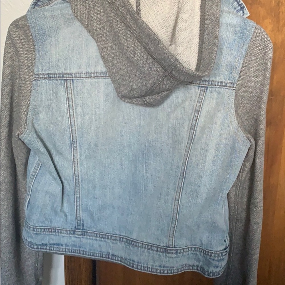 AE jean jacket - Picture 3 of 4